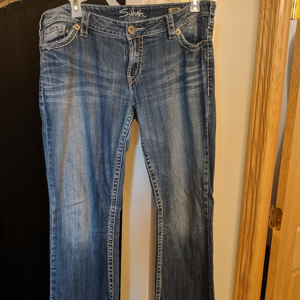 Women's Aiko Bootcut Silver Jeans W36/L33